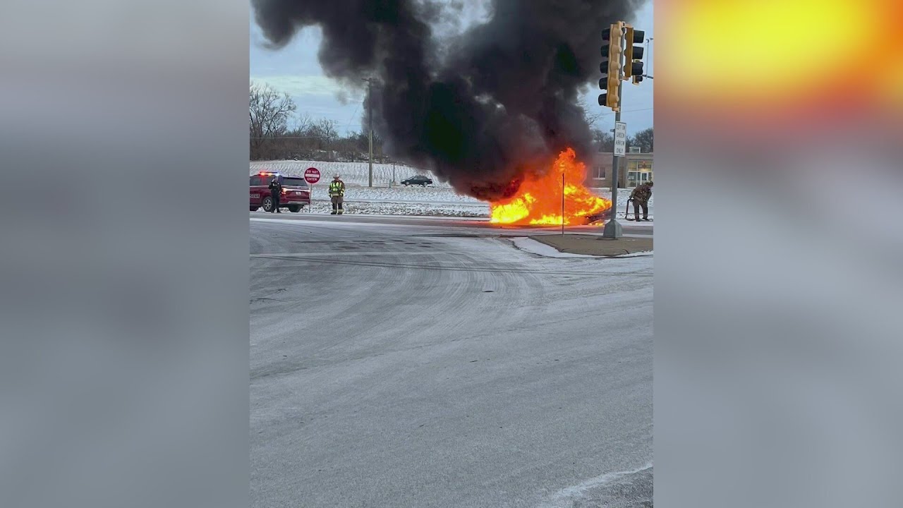 Oil leak to blame for Pecatonica car fire on U.S. Route 20