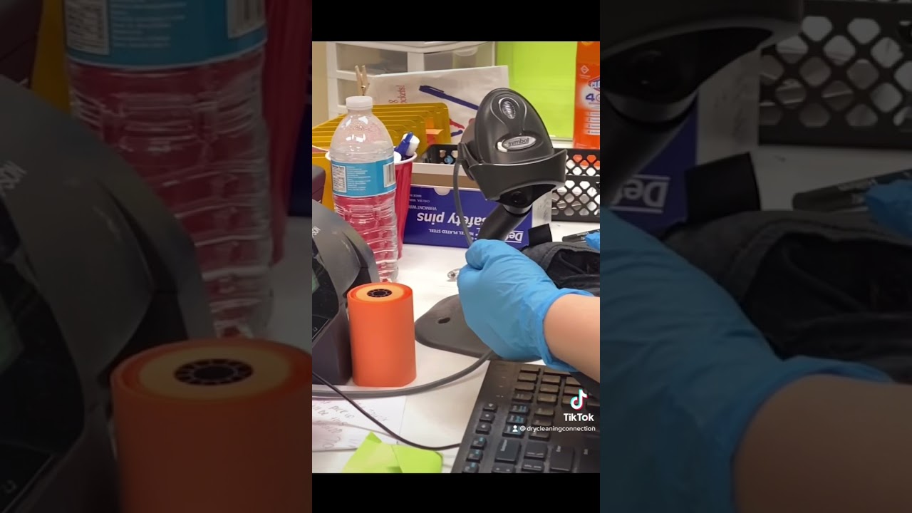 How Does a Laundry and Dry Cleaning Pick Up and Delivery Service Work?