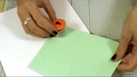 Tonic Studios Mini Boot Punch - Christmas Tree