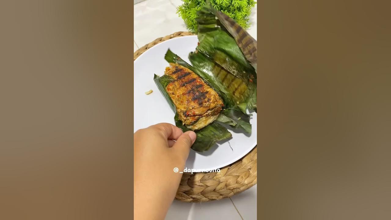 Cara bungkus nasi bakar #nasibakar #nasibakartingkolsuwir Cara bungkus nasi bakar #nasibakar #nasibakartingkolsuwir