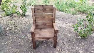 Кресло из поддонов для шифера и старой доски.