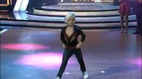¡Revive la ESPECTACULAR presentación de Esteban, el fan #1 de Ericka Roca! #Bailando2017