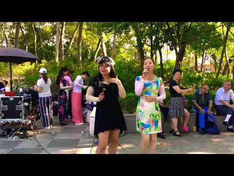 香港靓女多  喻米英  小宜  屯门公园表演  旺角菜街艺人singing 2018年6月4日