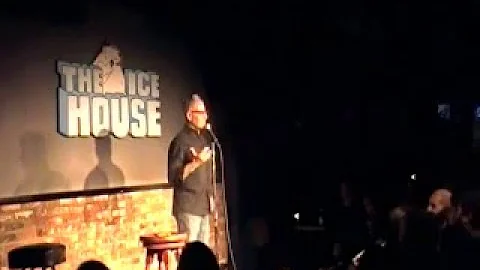 Vance Sanders at The Icehouse Jan  2016