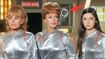 Bizarre Things About Lost in Space Fans Never Noticed