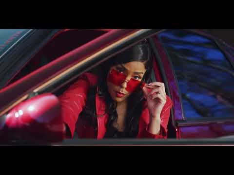 Kelly Glow - Pretty Girls Dance (Official Music Video)