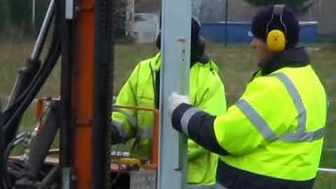 Solar Pile Driver - Máy ép cọc lắp đặt Pin năng lượng mặt trời