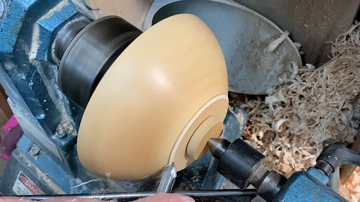 Richard Raffan shows a quick and inexpensive way to remove the foot or tenon from a turned bowl.