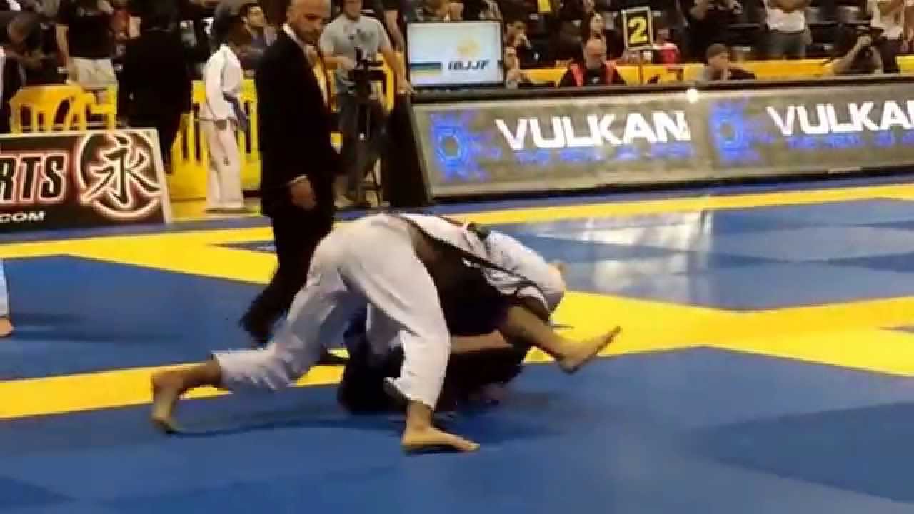 Bernardo Faria vs Braulio Estima (Worlds 2014)