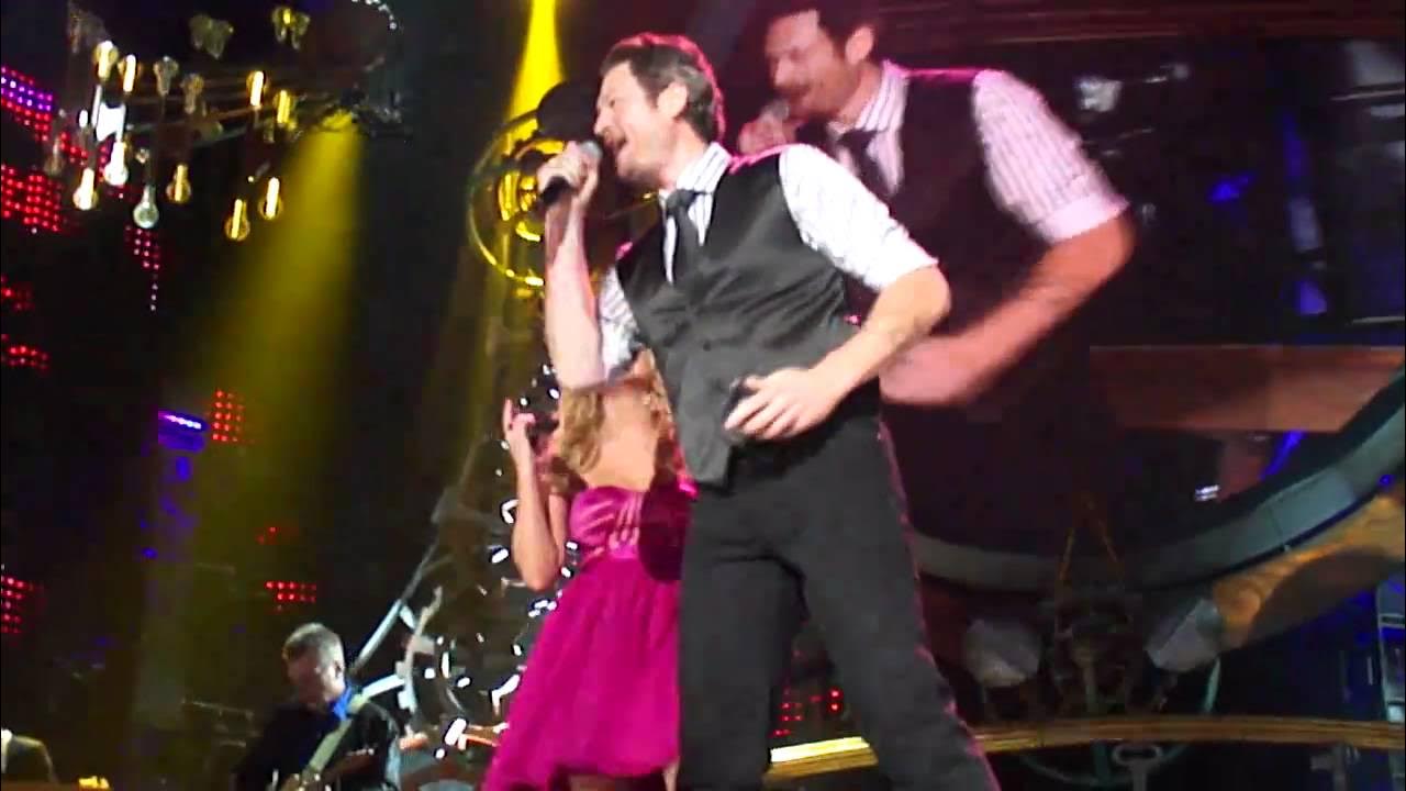 Miranda Lambert & Blake Shelton "Play That Funky Music" ACM Fan Jam