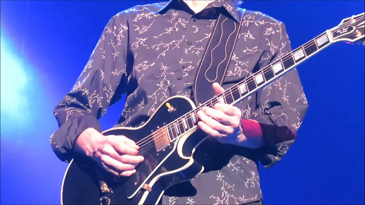Joe Bonamassa - Blues Deluxe with Jim McCarty - De...