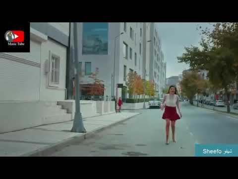 ذنبي وذنبك ايه نبعد عن بعض 