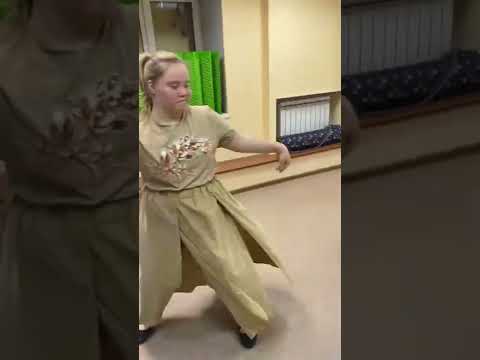 «Солнечная» Александра и ее новый танец🔥 #синдромдауна #рекомендации #танцы