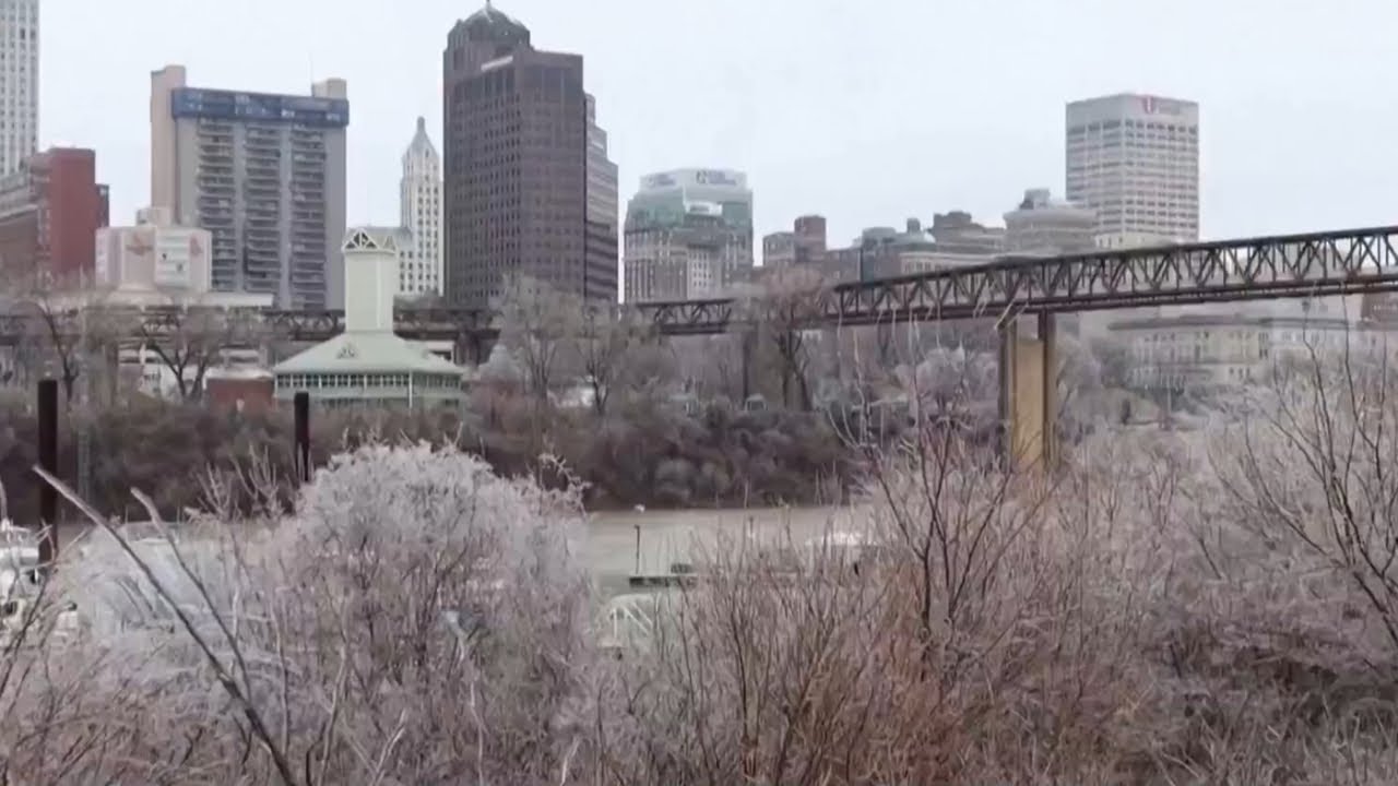 Arctic blast sweeps across Northeast US - YouTube