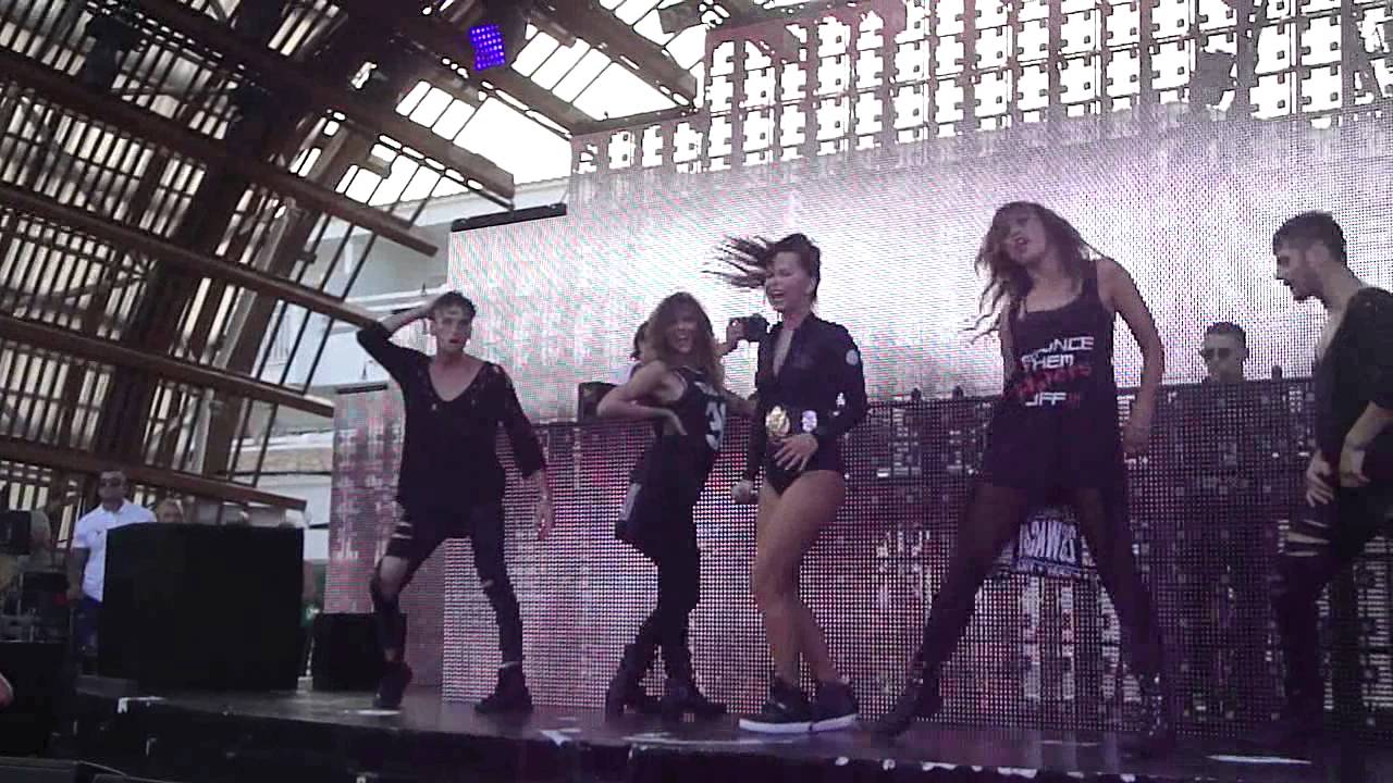 Benoit @ Ushuaia, Ibiza, Live INNA (In Your Eyes)