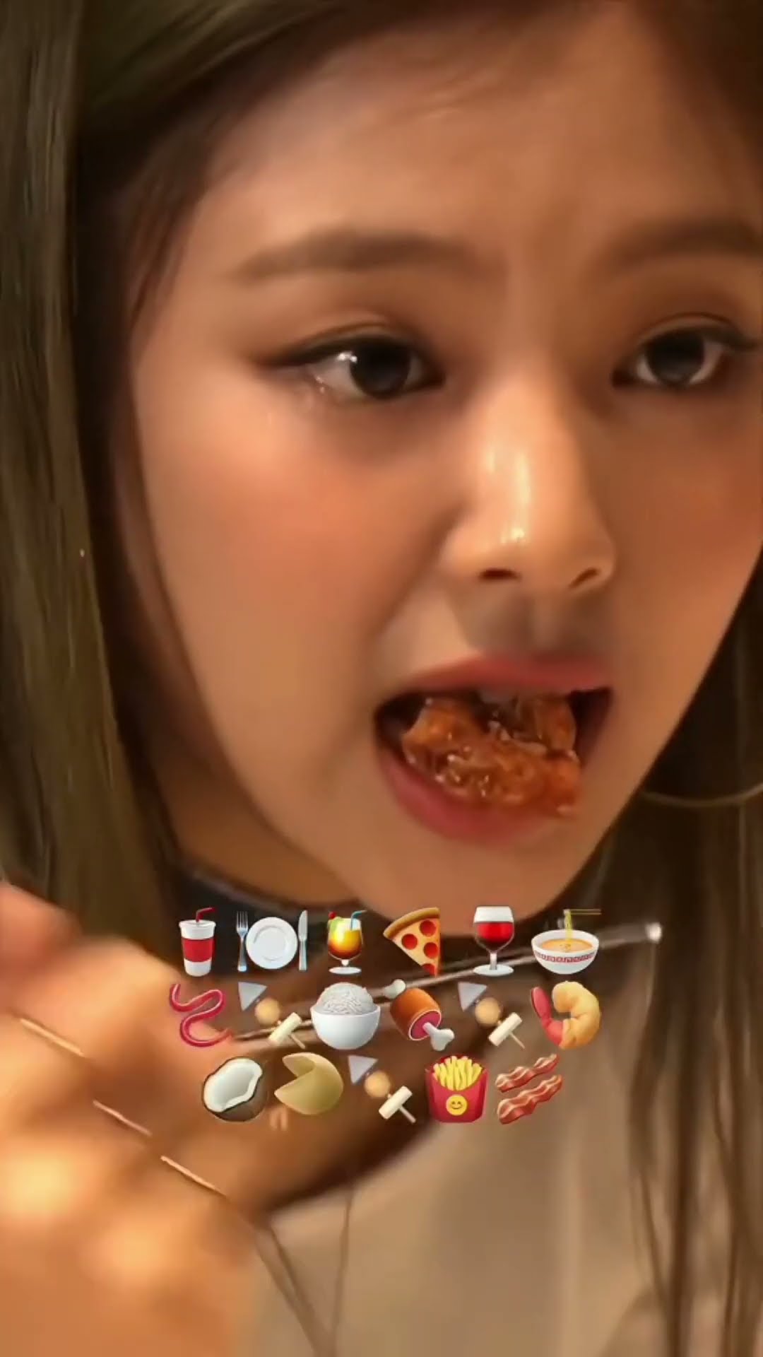 ASMR EAT WITH JENNIE ?? #jennie #lisa #jisoo #rosé #blackpink #shorts