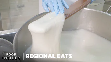 What is the difference between mozzarella and burrata?