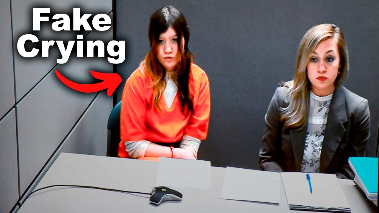 Suspect Realizes Her Little Sister Betrayed Her