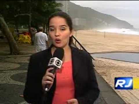 Copacabana: praia, sol, mar e esgoto