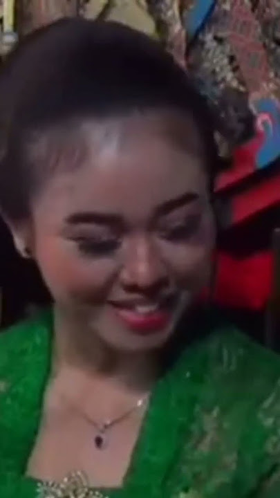 Bowo Tembang Kangen // Sinden Cantik Nur Tiana