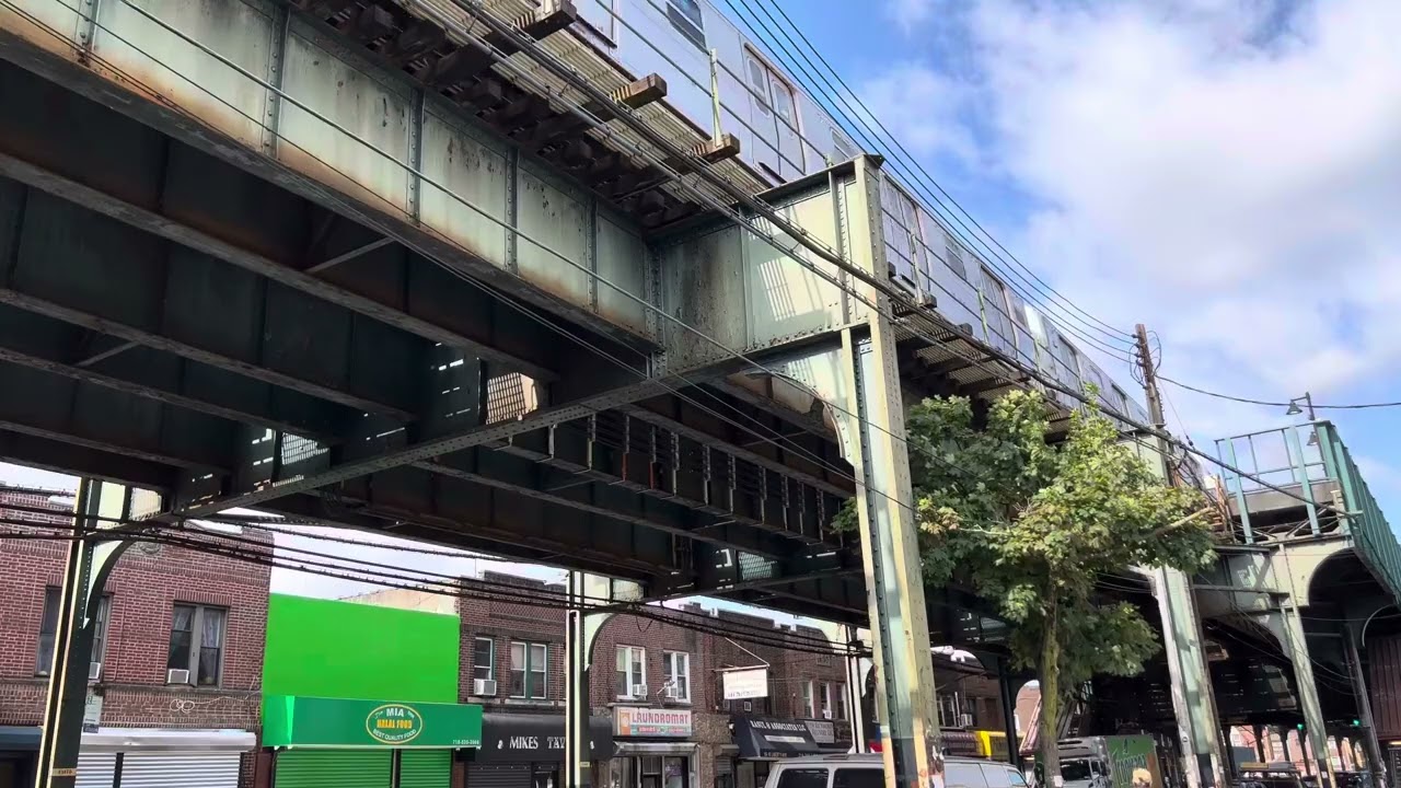 R211 Manhattan Bound A Train approaching 88th Street - Boyd Street in Ozone Park, Queens