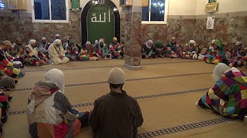 إنما المؤمنون الذين إذا ذكر الله وجلت قلوبهم وإذا تليت عليهم آياته زادتهم إيمانا