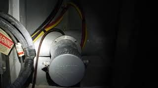 Bow thruster with oil reservoir