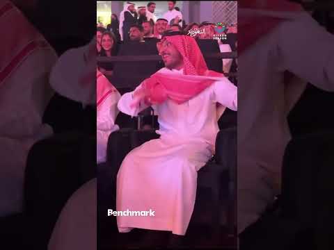 مفاجآت ليلة عايض مستحيل تتوقعها شبح بيشه يشارك الفنان عايض أداء أغنية دلوني على بيته