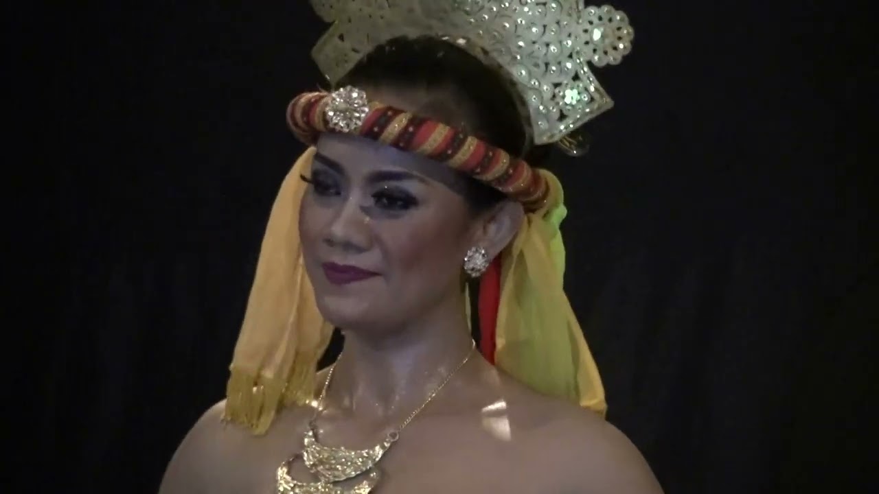 TARI RONGGENG PARUNG PUSAT LATIHAN TARI BAGONG KUSSUDIARDJA