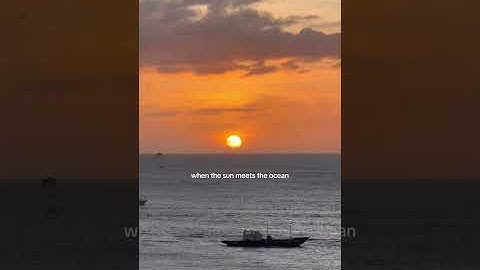 sun meets the ocean #sunset #sunsetview #nature #beachsunset #ytshorts #shortsfeed #shorts #viral
