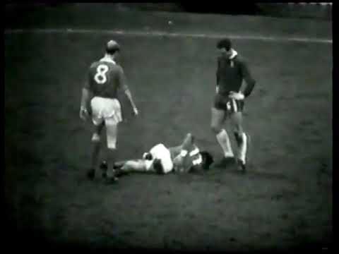 Ron 'Chopper' Harris takes out George Best - YouTube