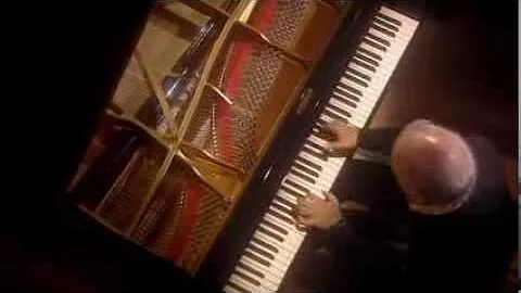 Daniel Barenboim plays Beethoven Sonata No. 8 Op. ...