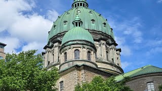 Exploring the beauty of Old Montreal on a beautiful spring day ☀️