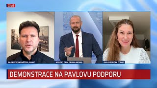 Jak jsme mohli pustit ke kormidlu tuhle svoloč, nechápe Decroix. Vondráček žádal omluvu