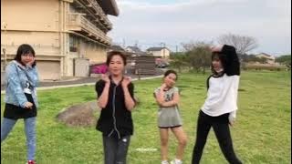 Enhypen Ni-ki and his sister Konon, dancing Twice songs