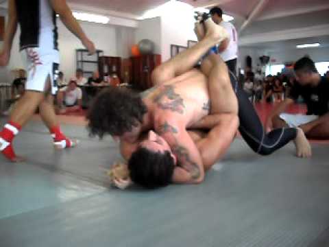 BRAZILIAN JIU JITSU MEDELLIN TEAM GRACIE BARRA (Al...