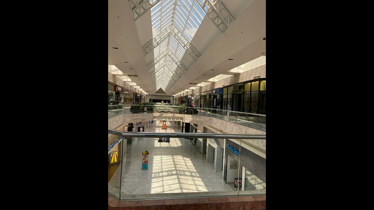 Oak View Mall 