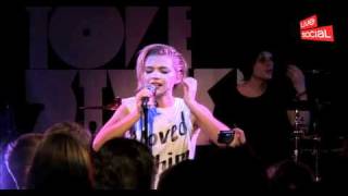 Tove Styrke - High And Low (Live Social)