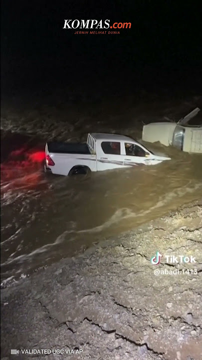 Banjir Bandang Landa Arab Saudi