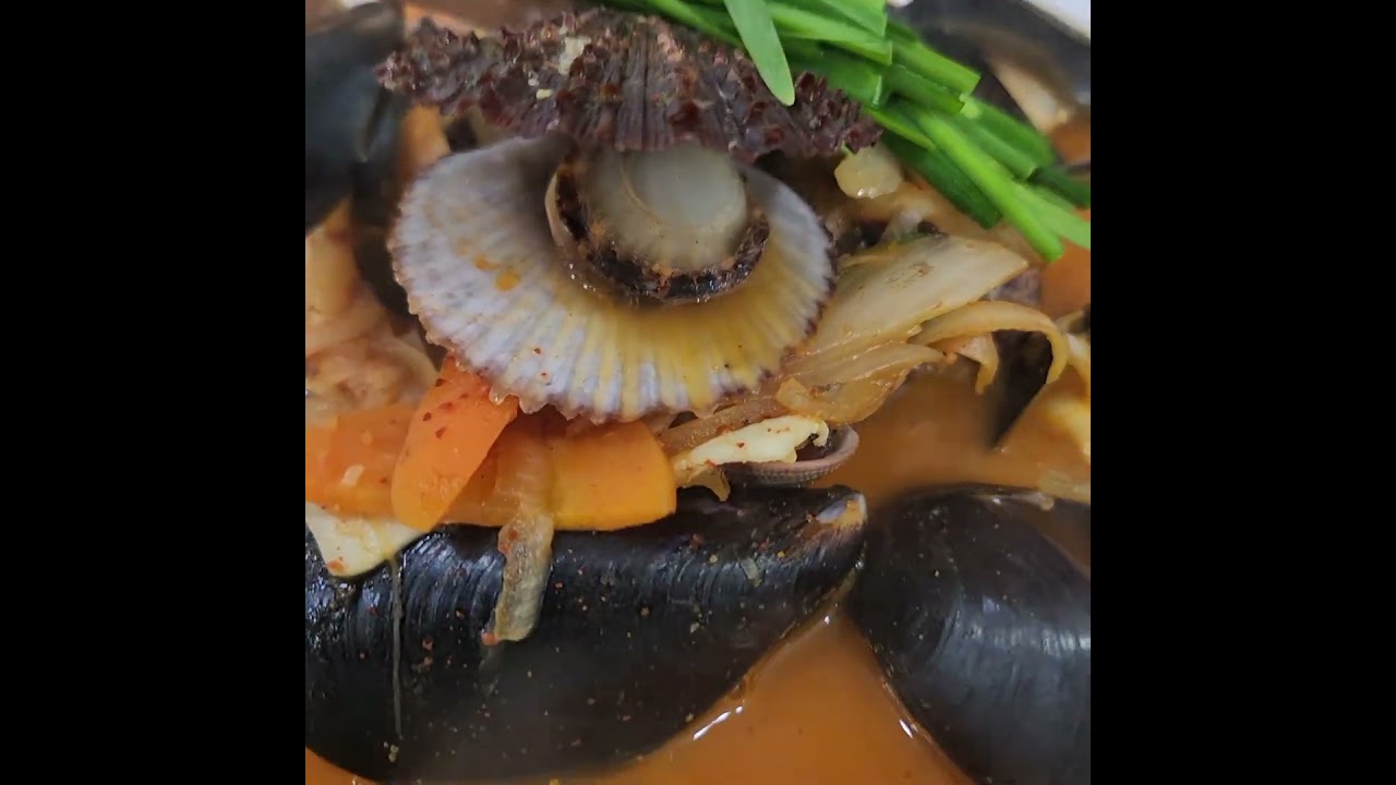 #심가네해물짬뽕 #짬뽕 #해물짬뽕 #통영 #얼큰 #food #먹방 #쇼츠 #공유 #shorts #좋은글 #추천 #맛집 #통영맛집 #킁킁맛집 #vlog #video #맛있는