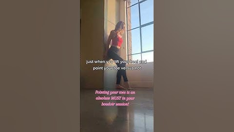Follow for more tips and tricks for your boudoir session 🔥📸💫 #boudoirsessiontips #boudoirbts #posing