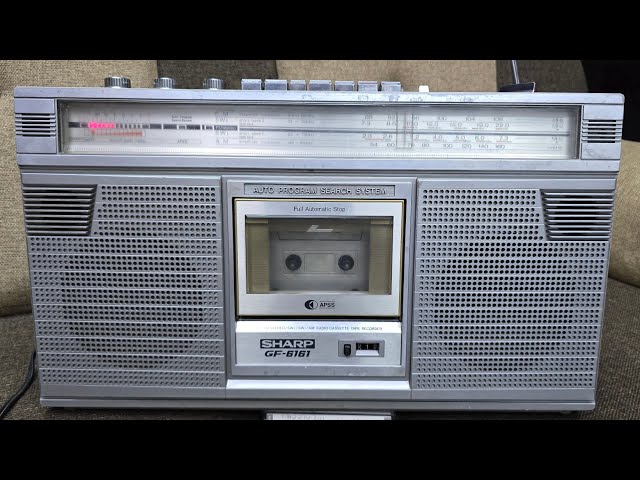 SHARP GF-6161 4 BAND RADIO CASSETTE RECORDER BOOMBOX MO
