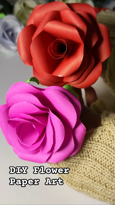 Make Stunning Paper Flowers Using Colored Paper #papercraft  #flowercraft #artsandcrafts