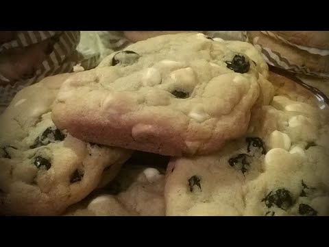 How To Make Blueberry White Chocolate Chip Cookies