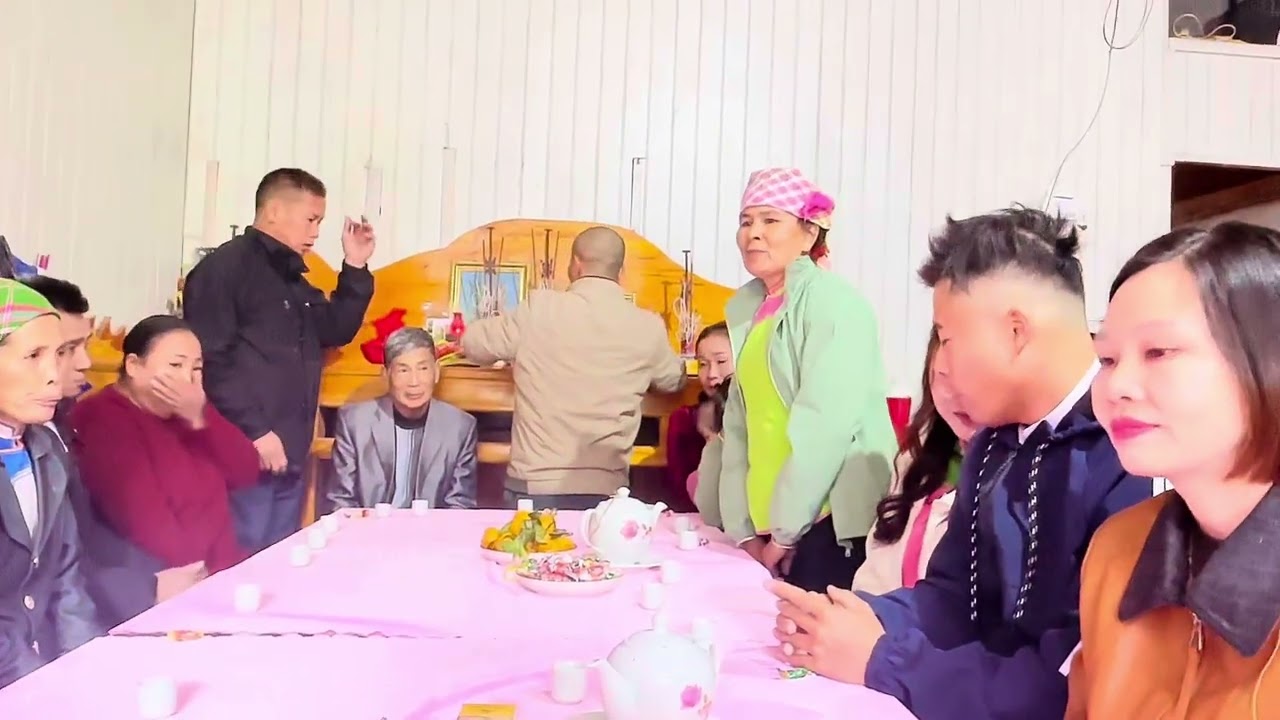 Dân tộc Giáy ăn hỏi vợ