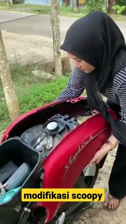modifikasi motor scoopy hitam merah