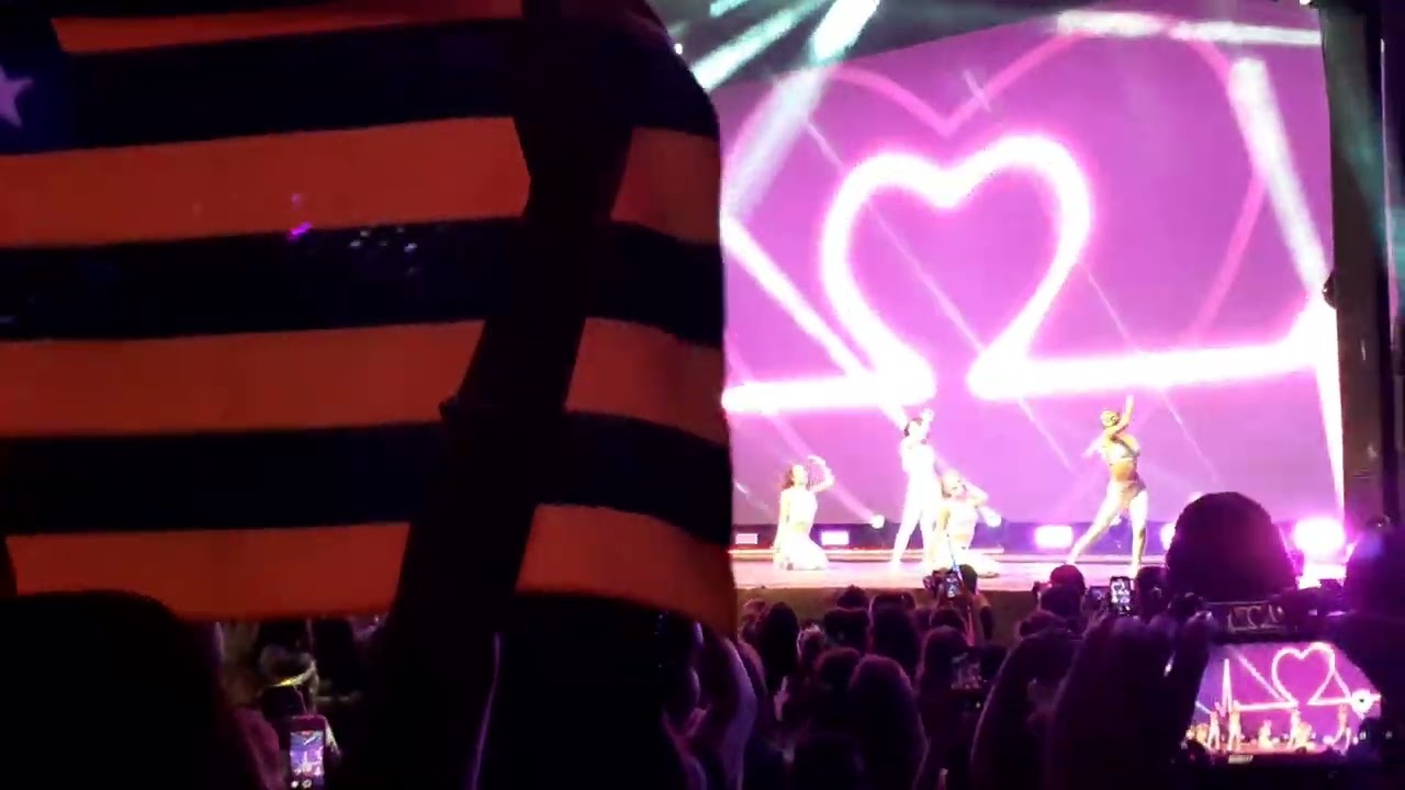 Now United em Brasília PARTE 2 (Wave Your Flag Tour)