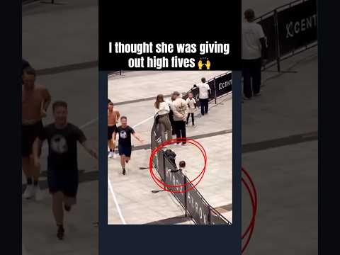 Little girl is savage for that 😭