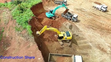 The Skill Operator Komatsu PC210LC Excavator The Truly Efficient Earth Mover its On Construction.