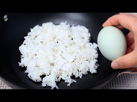 1 bowl of rice with 1 egg! Super simple and delicious snack recipe
